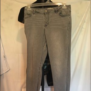 Route 66 used size 31 gray skinny jeans